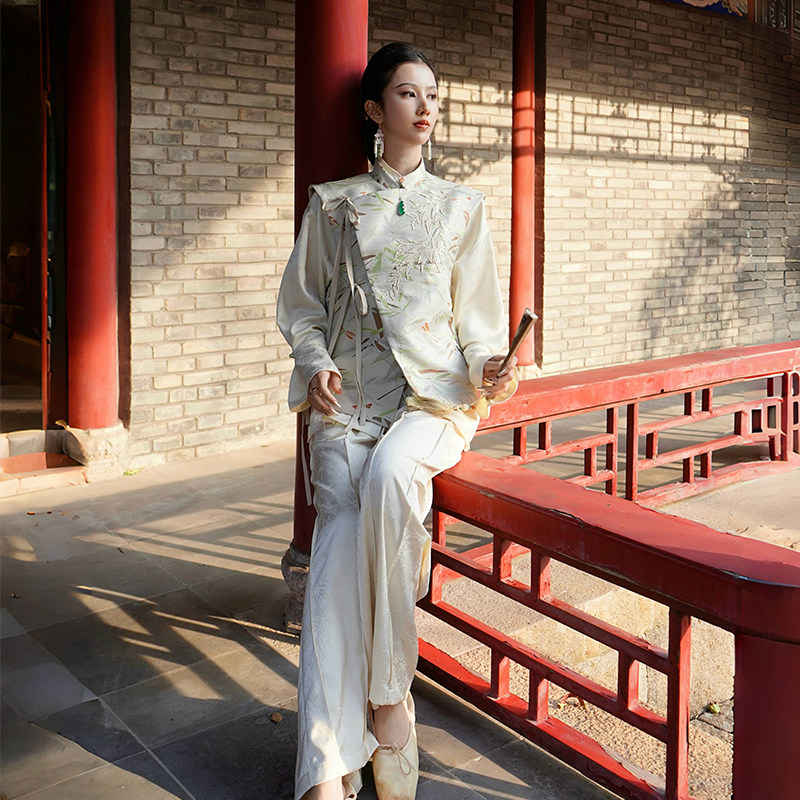 澄渔高定【玉簧】新中式玉竹暗纹提花马甲衬衫直筒裤三件套套装