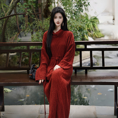 澄渔新中式羊驼绒绞花针织连衣裙