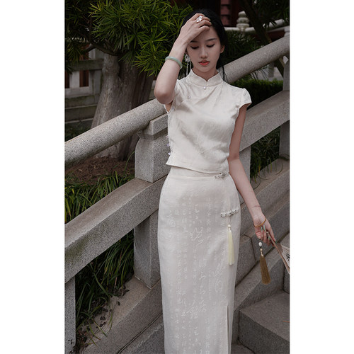 行书提花两件套旗袍澄渔