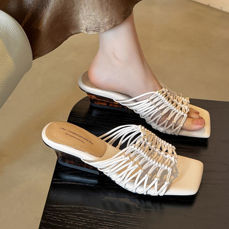 夏季羊皮版方头坡跟女一字拖