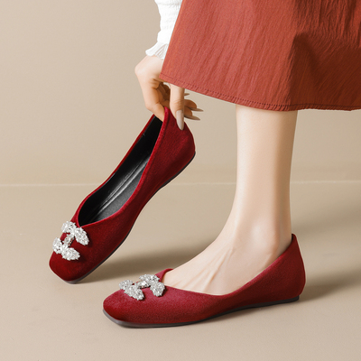 羊皮水钻方头内增高通勤鞋