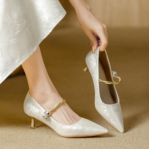 新中式白色尖头玛丽珍高跟单鞋