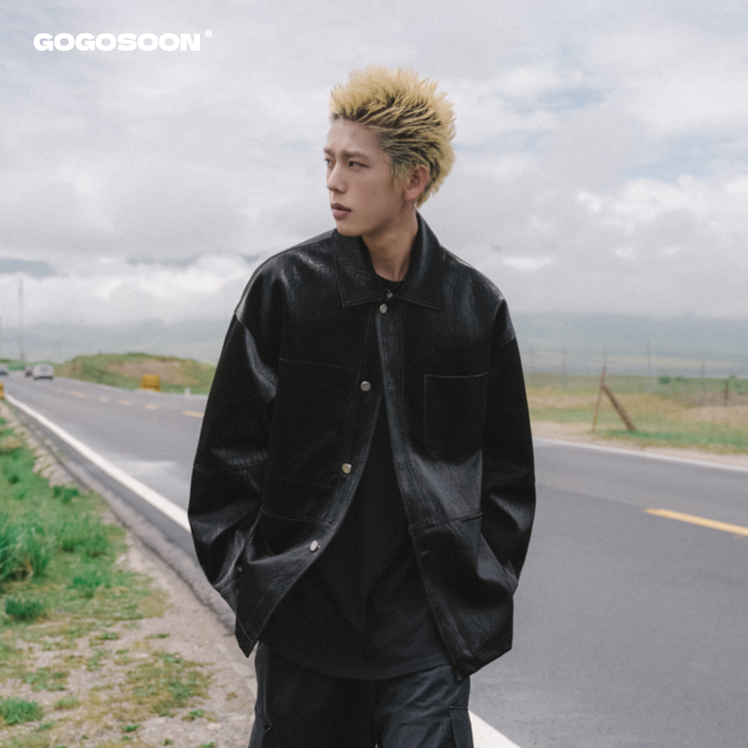 GOGOSOON秋装PU皮衣男高街痞帅字母印花夹克宽松百搭时尚潮外套Q
