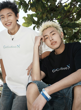 GOGOSOON夏季新款圆领短袖T恤300g字母渐变印花宽松情侣半袖上衣Q