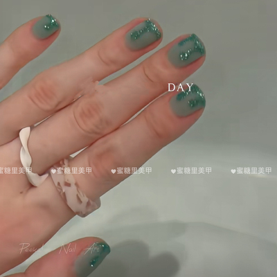 新色号】BJ06/Twomoons水性可撕拉指甲油清冷绿豆奶油细闪碎片
