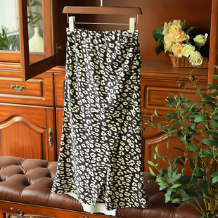 小众设计时髦豹纹印花丝滑缎面半身裙高腰褶皱开衩不规则A字裙