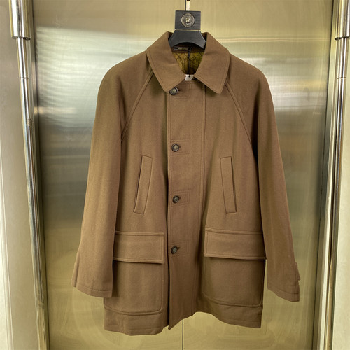 就一件亏本清仓品牌货单排扣大衣