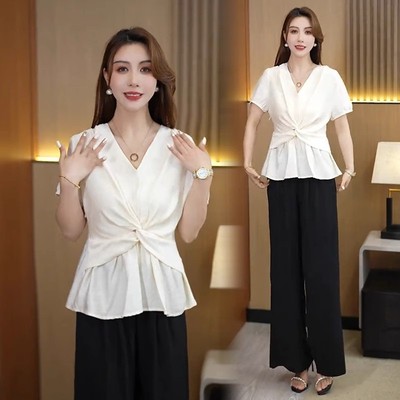 短袖衬衫女夏2025新款夏季爆款上衣薄款轻奢高级感V领设计感小衫