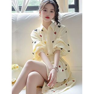 2025开春穿搭高级感气质减龄灯笼袖衬衫连衣裙微胖mm宽松显瘦裙子