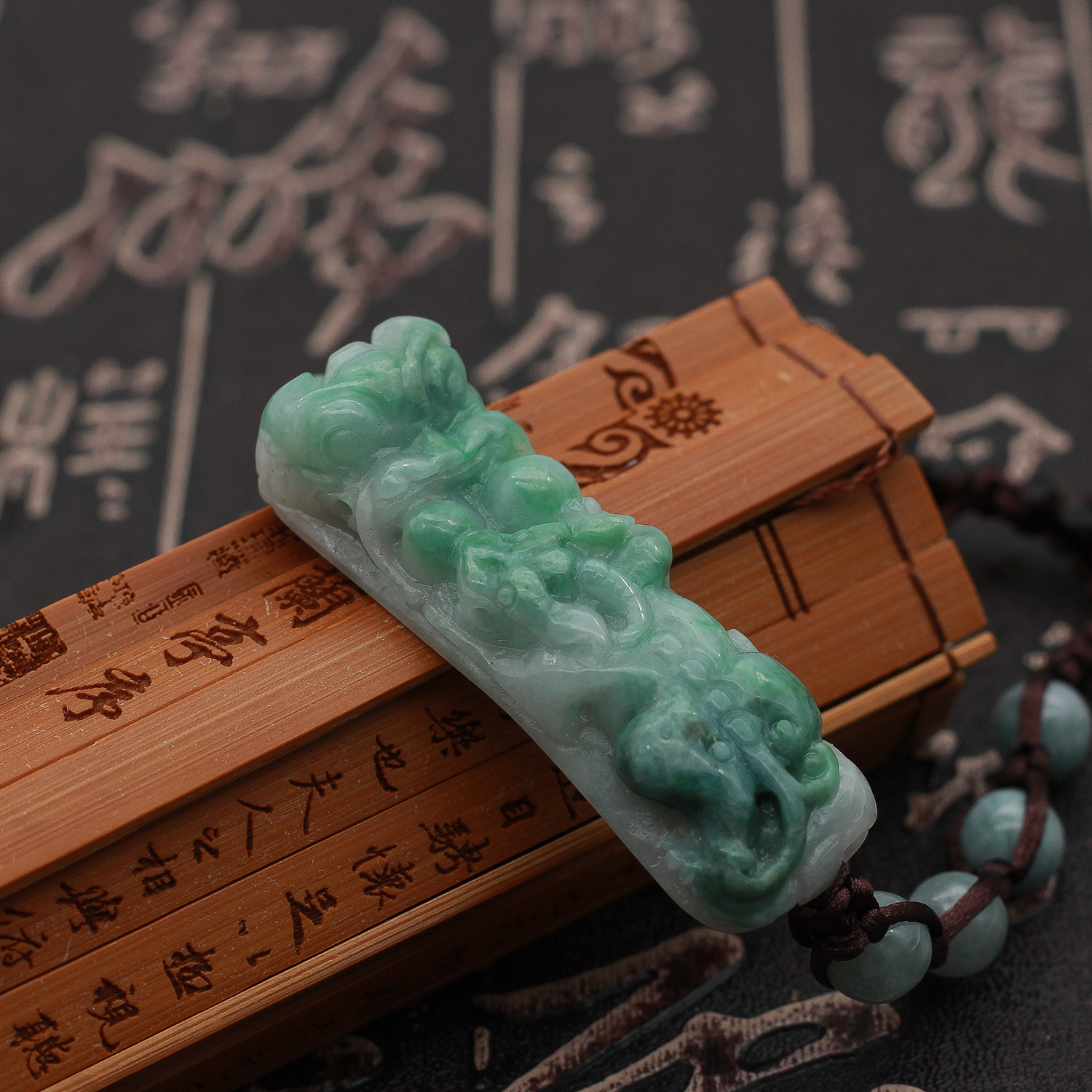 工厂直销天然缅甸A货翡翠玉器 糯种飘绿望子成龙貔貅手牌手链包邮