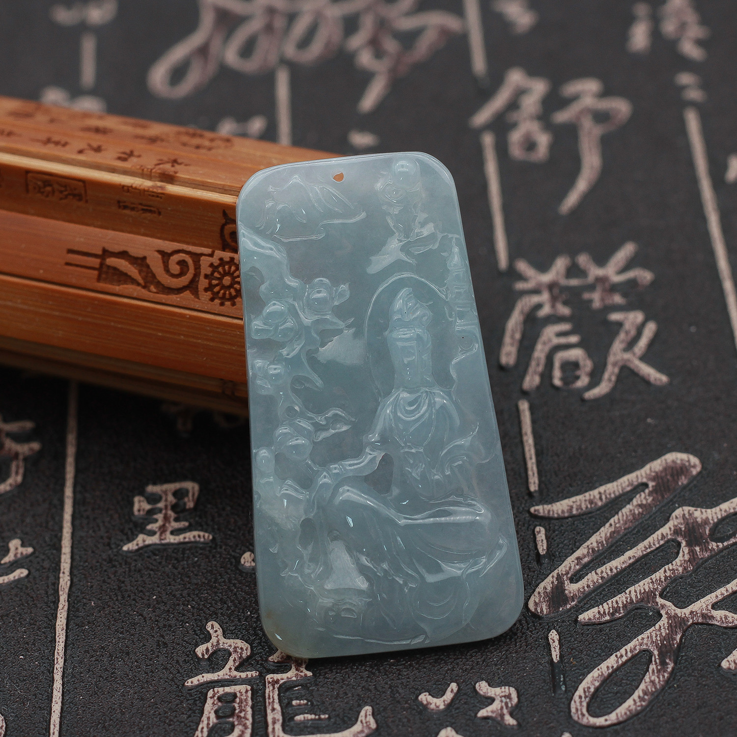 工厂直销 缅甸A货翡翠玉器 冰种浅阳底色 山水观音玉牌 玉佩 包邮