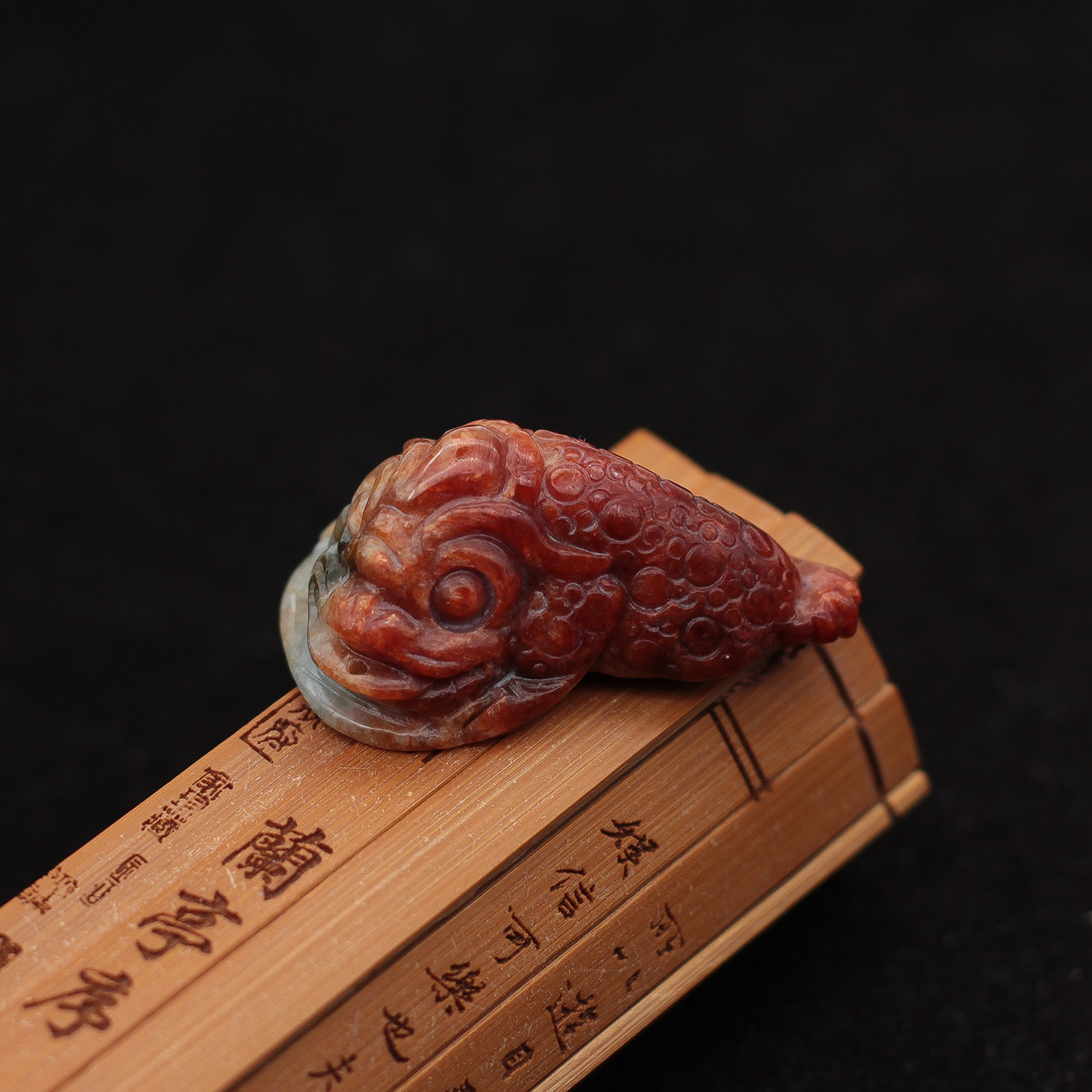 缅甸天然A货翡翠玉器 老坑糯种红翡招财三脚蟾金蟾玉蟾吊坠 包邮 - 实物图