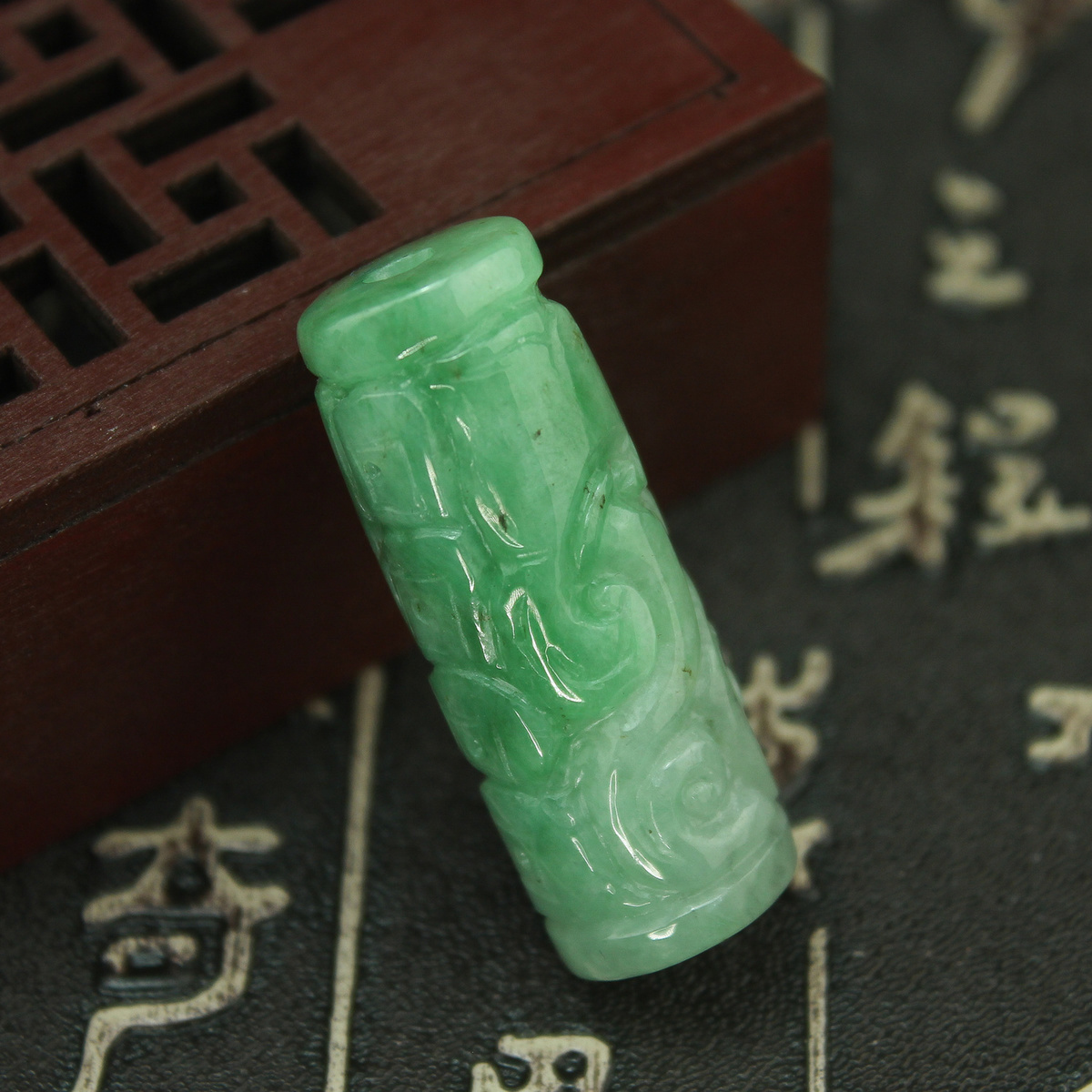 天然a货缅甸翡翠老坑如意吊坠