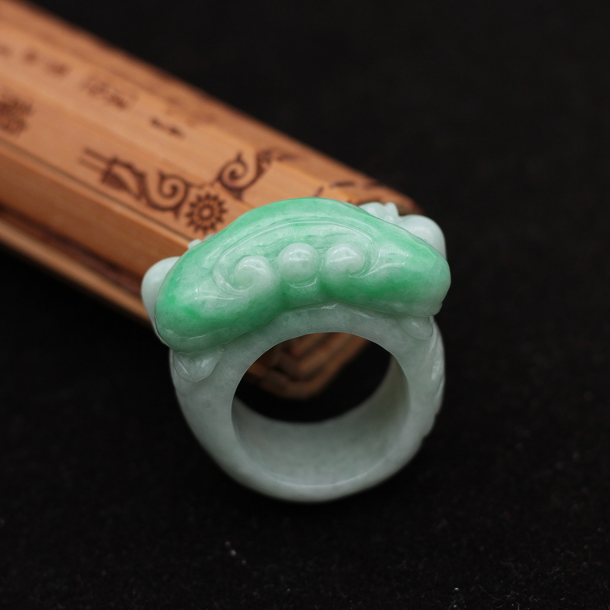 21mm 缅甸天然翡翠A货玉器 糯种飘阳绿带福字如意生肖鼠戒指 包邮