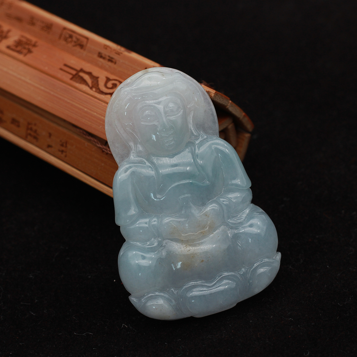 缅甸a货冰种观音菩萨翡翠玉器