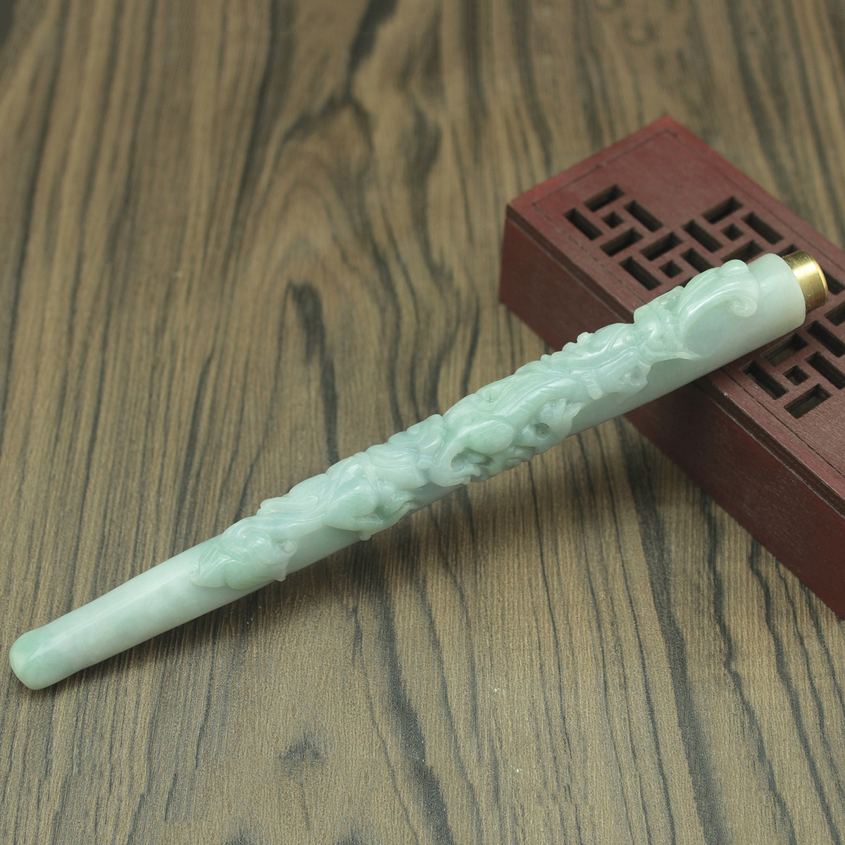 特价 缅甸天然翡翠A货玉器 糯种浅紫罗兰飘花祥龙吐珠长烟嘴 包邮