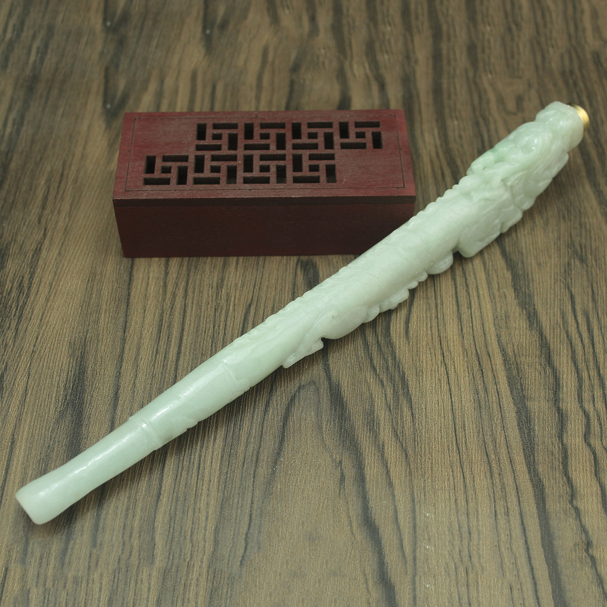 特价 缅甸天然翡翠A货玉器 糯种加长版白玉祥龙过滤烟嘴摆件 包邮