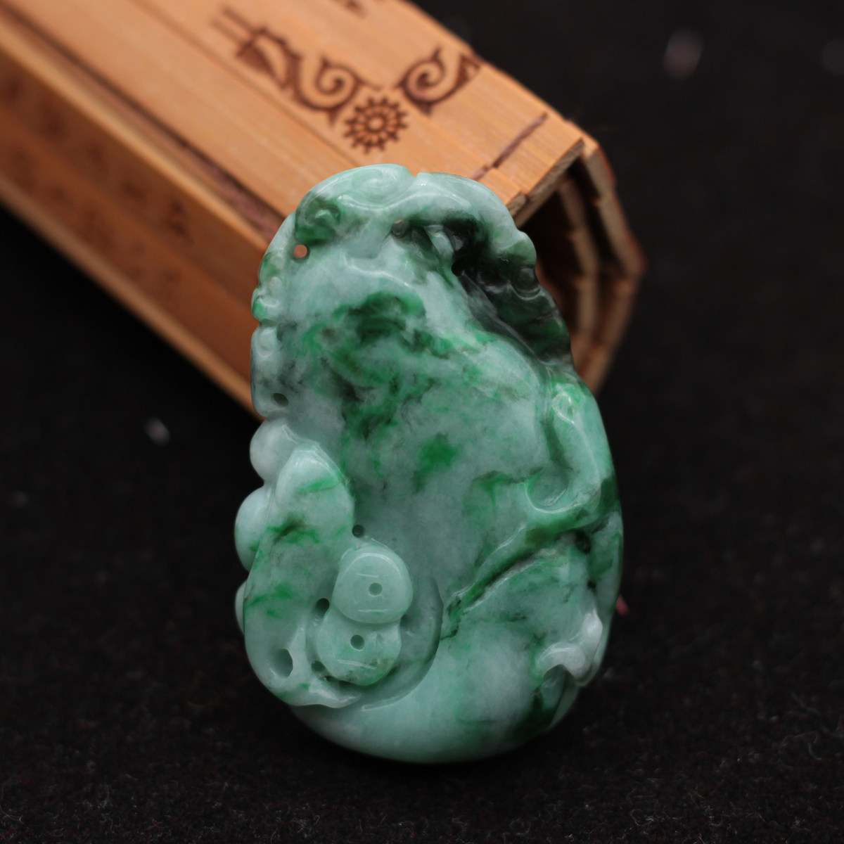 缅甸天然翡翠A货玉器 糯种飘绿飘花人参 人生如意吊坠玉佩 包邮