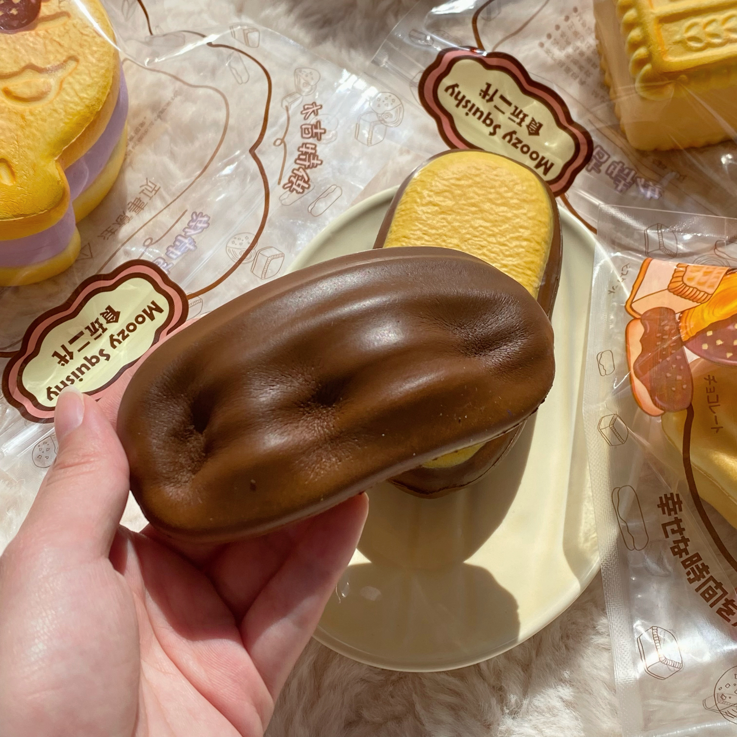 国产慢回弹木吉食玩二代哈斗pu玩具解压捏捏仿真食玩squishy