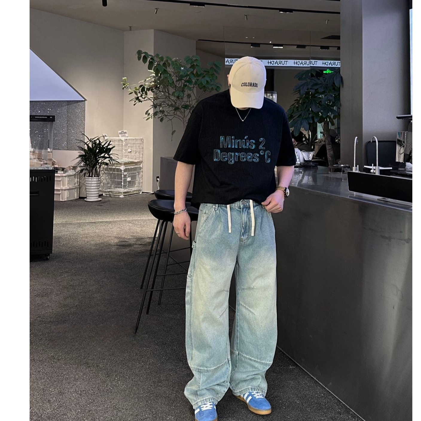 Vibe风弯刀做旧宽松直筒牛仔裤