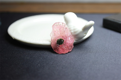 ZZ10碧玺裸石原石无孔宝石粉色绿心大颗天然原矿未打磨无孔设计