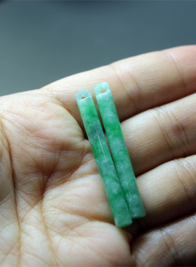 翡翠老翠绿色柱子柱形一对韵味耳环细长爱丽丝珠宝店老玉证书OO23