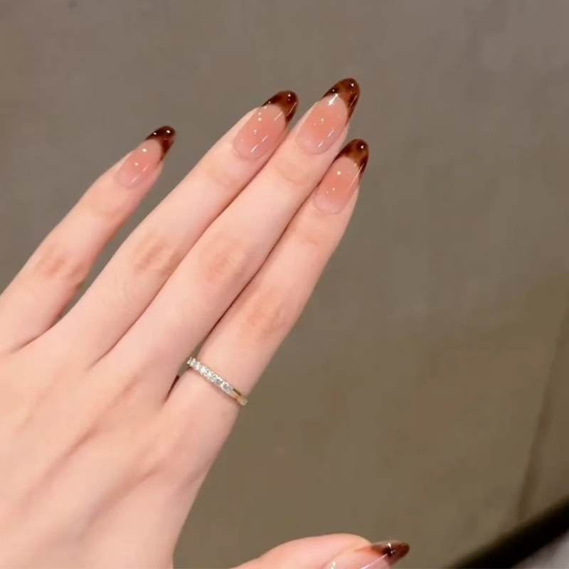 秋冬新款半手工穿戴甲腮红琥珀豹纹法式气质显白纯欲风可拆卸贴片