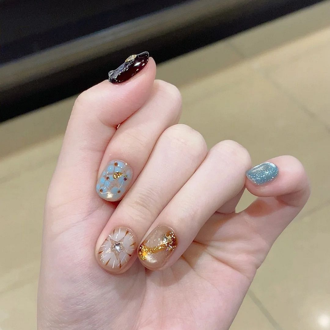 秋冬新款琥珀琉光晕染猫眼烟花星星短款显白气质穿戴甲圣诞氛围感