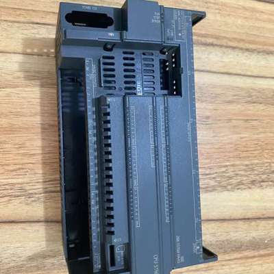 E1563，西门子288-1ST60-0AA0外壳，有破损，