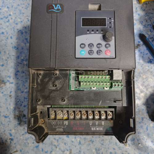 EM580-G7.5/P11T4B-003。欧华变频器。二手