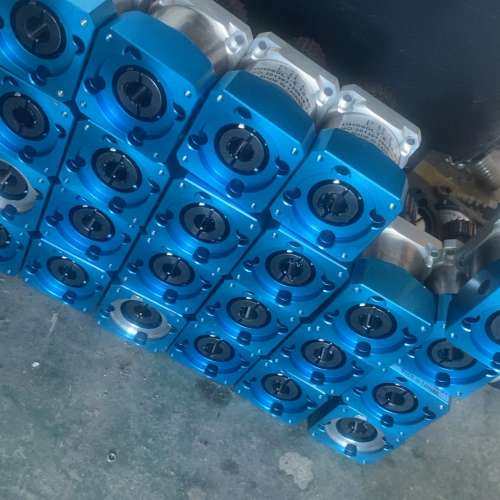 DH060L1-5-14-50行星减速机，速比1:5，转动顺