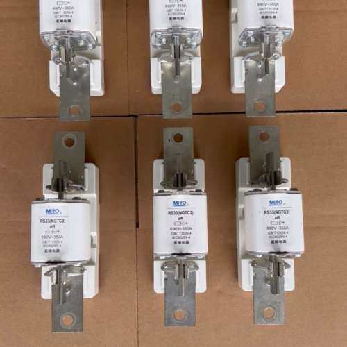 #茗熔熔断器  RS33（NGTC2）350A 仅安装了一下