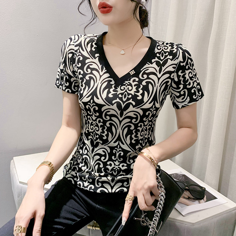 包邮欧货2026夏季新款时尚网纱V领字母短袖T恤修身显瘦百搭上衣女