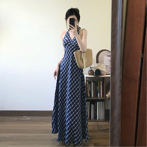 高个子172加长版夏季法式挂脖V领吊带连衣裙气质显瘦蓝色格子长裙