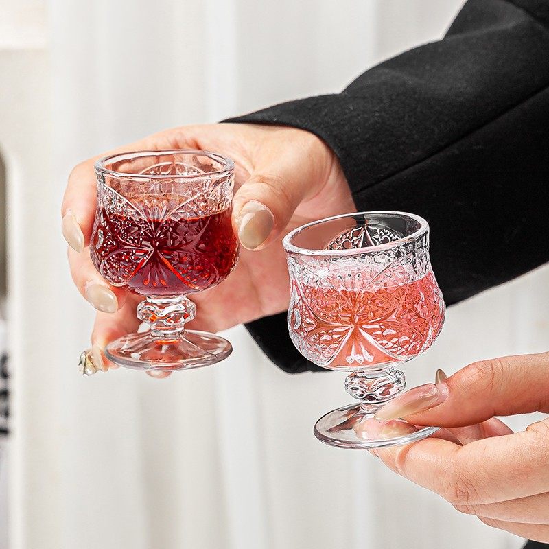 白酒杯创意复古刻花玻璃杯果酒杯精致高脚杯高颜值小酒杯一口杯,餐饮具,白酒杯,淘宝优惠券,粉丝福利购,淘宝优惠卷