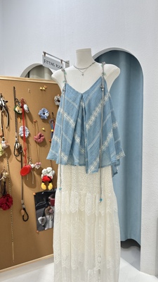 纯欲性感度假风蓝色蕾丝拼接吊带背心女夏不规则无袖上衣民族串珠