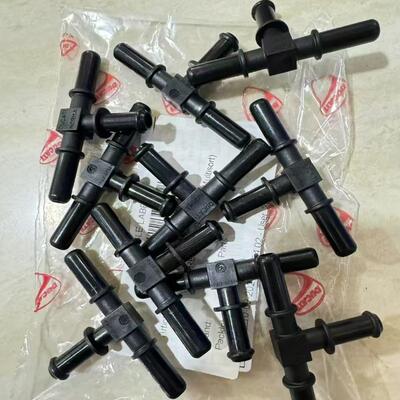 杜卡迪panigaleV4 V4S街霸V4街霸v4S SP汽油管三通管转接塑料头