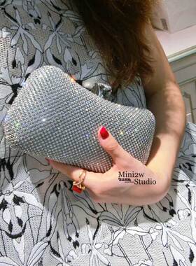 2025水晶头手拉手拎包水钻盒包晚宴礼服钻包宴会包流行包斜挎包