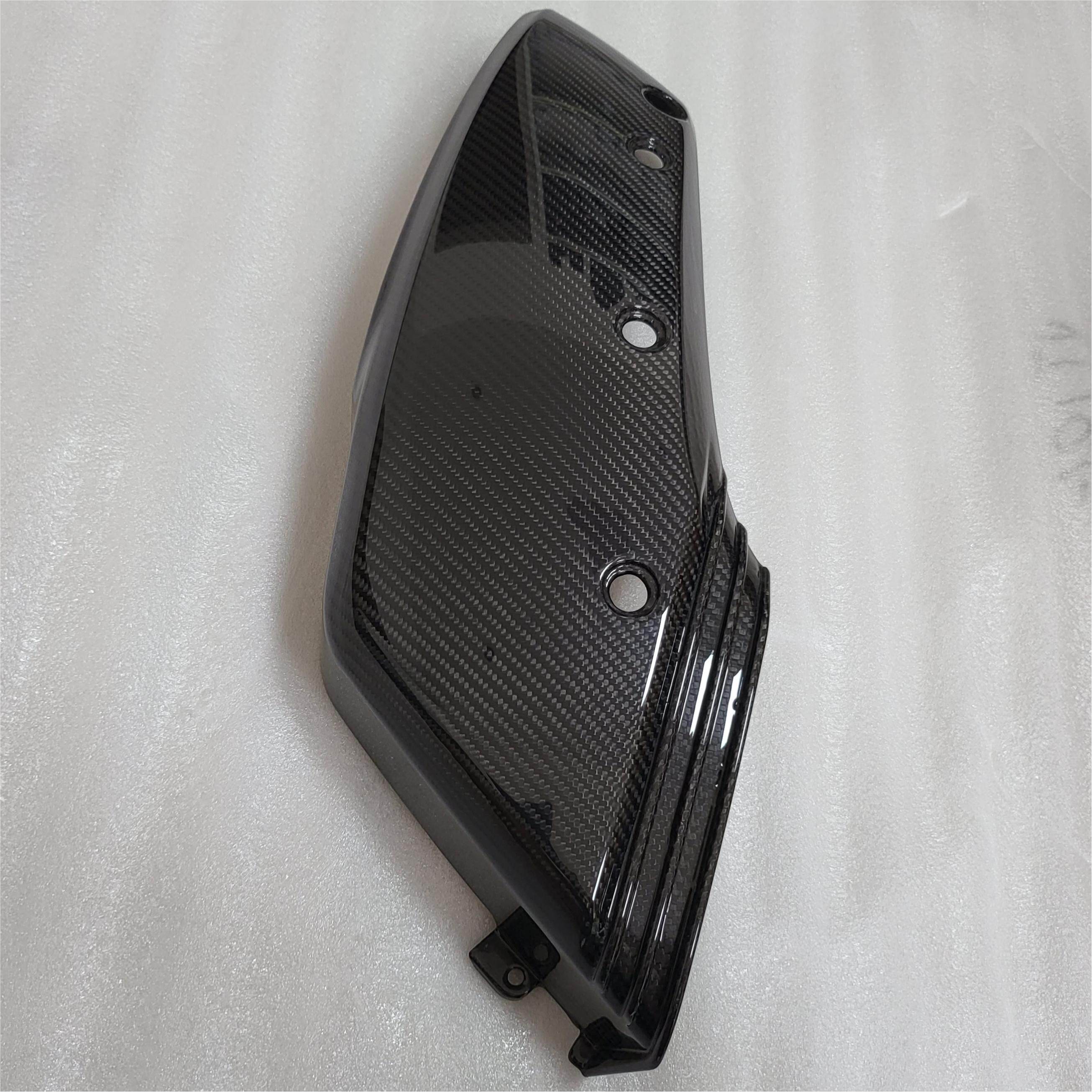 适用雅马哈XMAX300碳纤维空滤盖空滤外壳空气滤芯盖板替换件