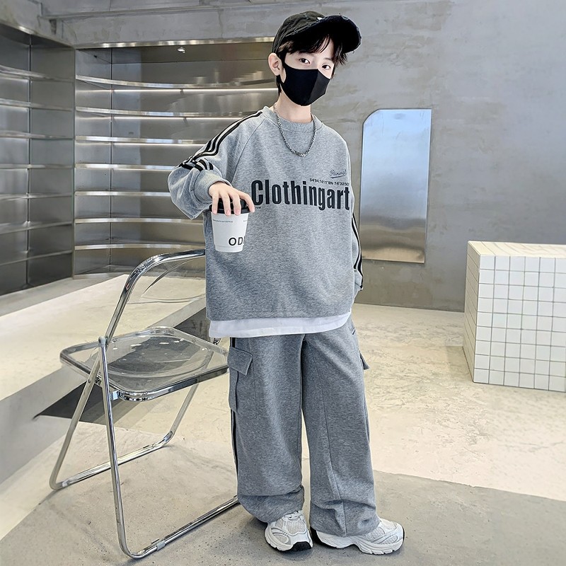 日本JGYP2026新款男童春装运动服套装中大童连帽卫衣两件套加绒潮