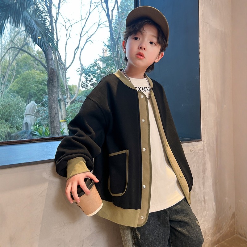 日本JGYP2026新款男童春装卫衣外套中大童帅气棒球服撞色按扣上衣