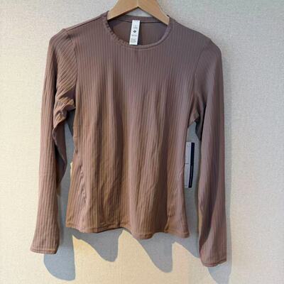 lululemon ribbed nulu crewneck LS 女士裸感运动长袖 打底衫