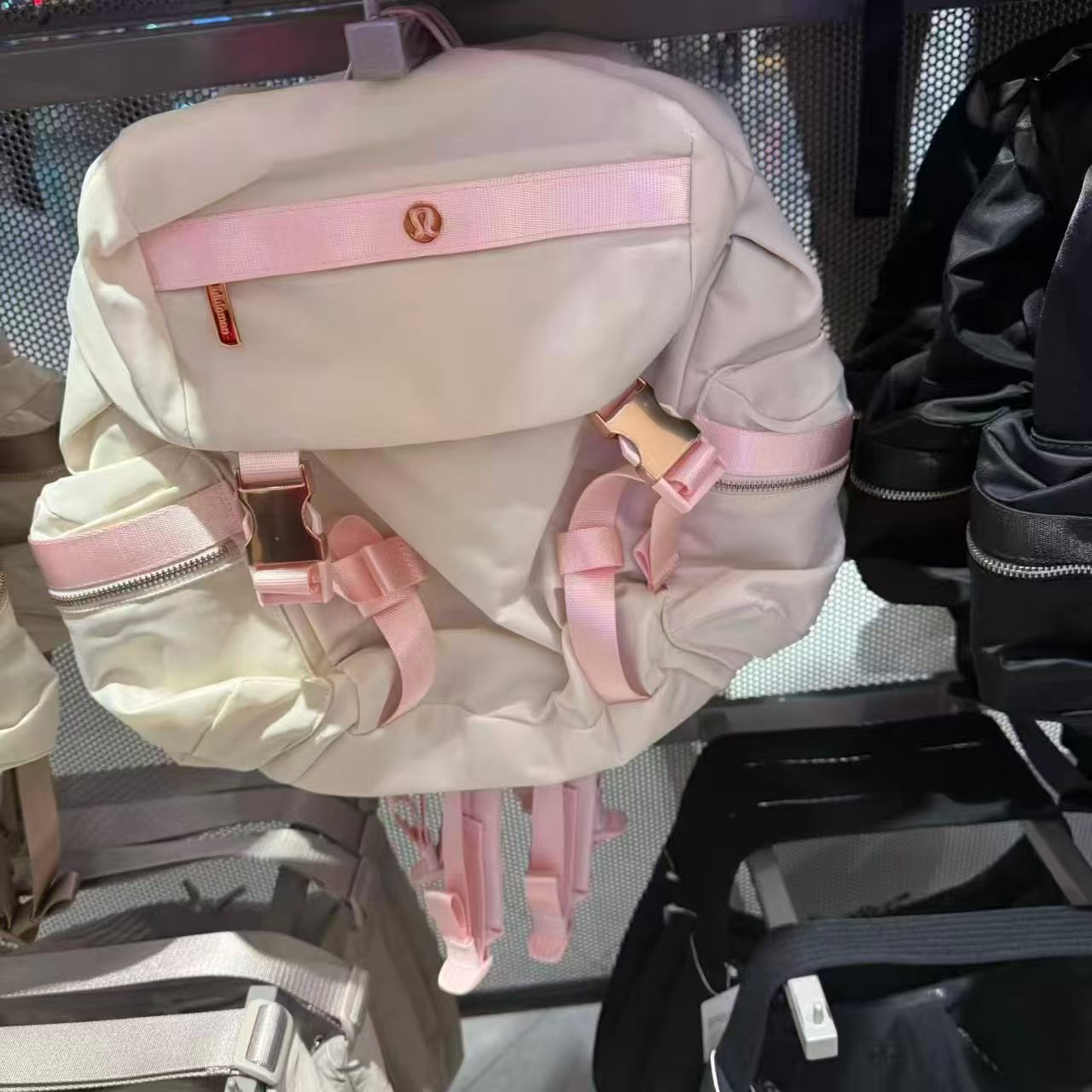 lululemon Wunderlust backpack 双肩背包图片