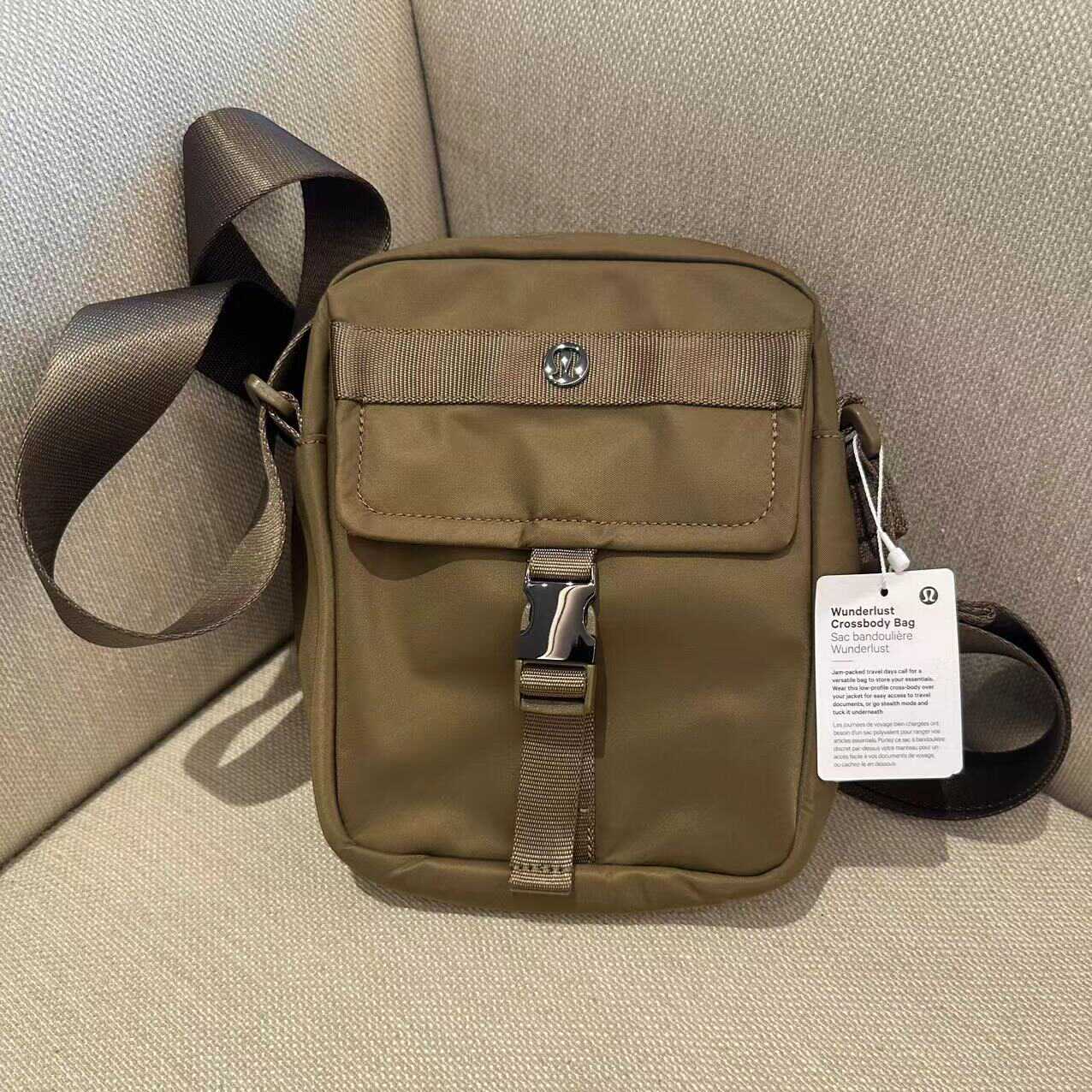 lululemon wunderlust crossbody bag 背包 斜挎包