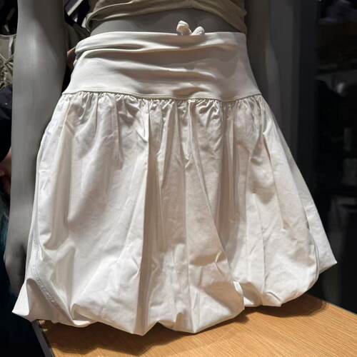 lululemon bubble hem 女士蓬松下摆高腰短裙