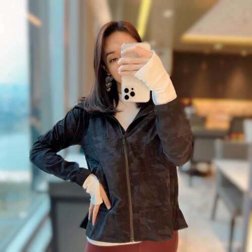 女士短款外套可收纳