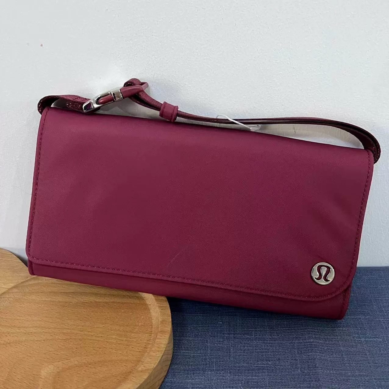lululemon女士背包信封包