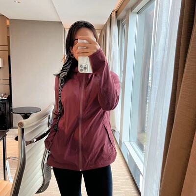 lululemon短款防水外套