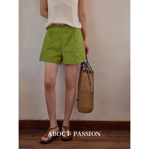 About Passion · 配编织腰带高腰A字短裤