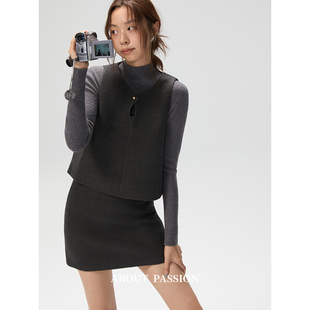 Passion 秋日巨好看 a字半身裙套装 两件套 羊毛马甲秋季 About